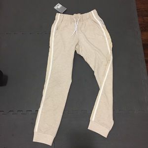 Nikki B joggers DO NOT BUY